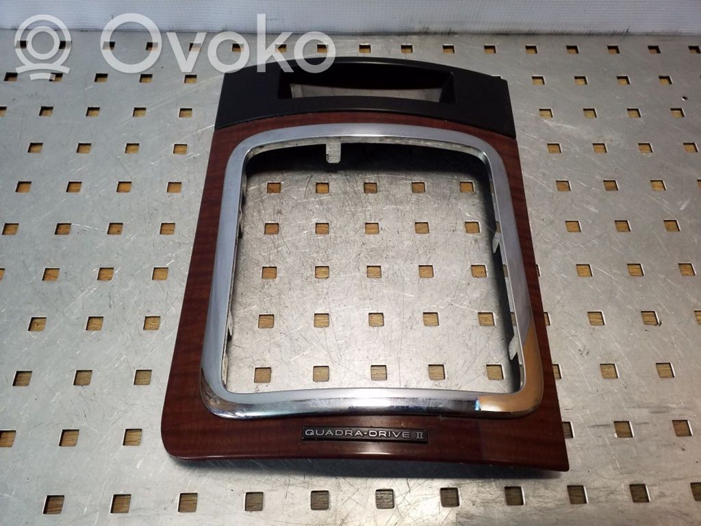 Jeep Grand Cherokee (WK) Gear shifter surround trim plastic 