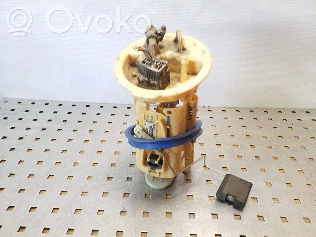 BMW 3 E46 Pompe à carburant 