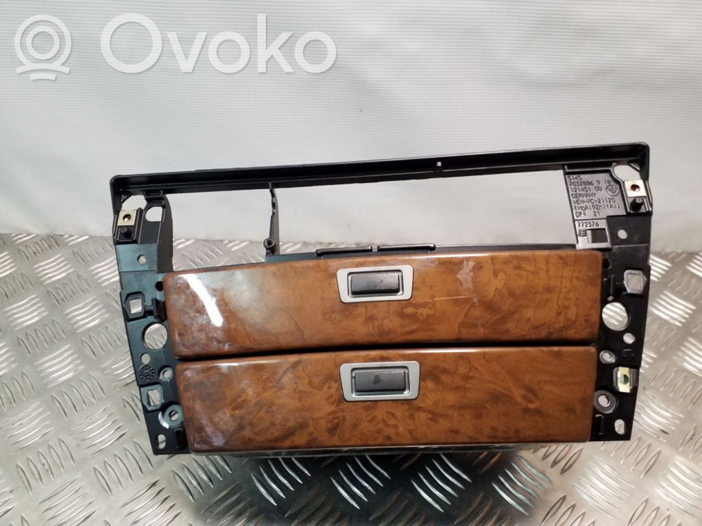 BMW 7 E65 E66 Dashboard storage box/compartment 