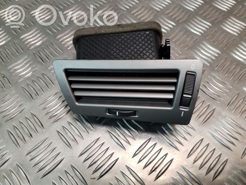 BMW 7 E65 E66 Šoninės oro grotelės 
