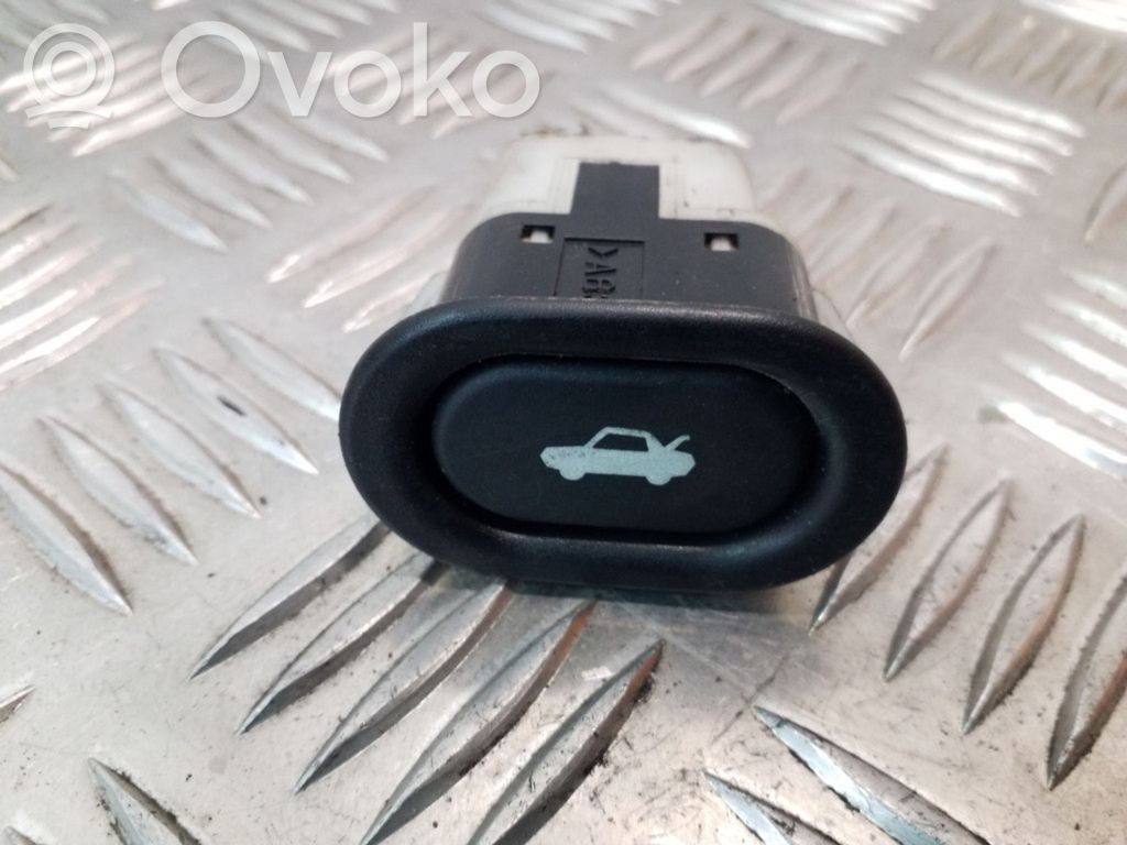 Saab 9-5 Tailgate opening switch 