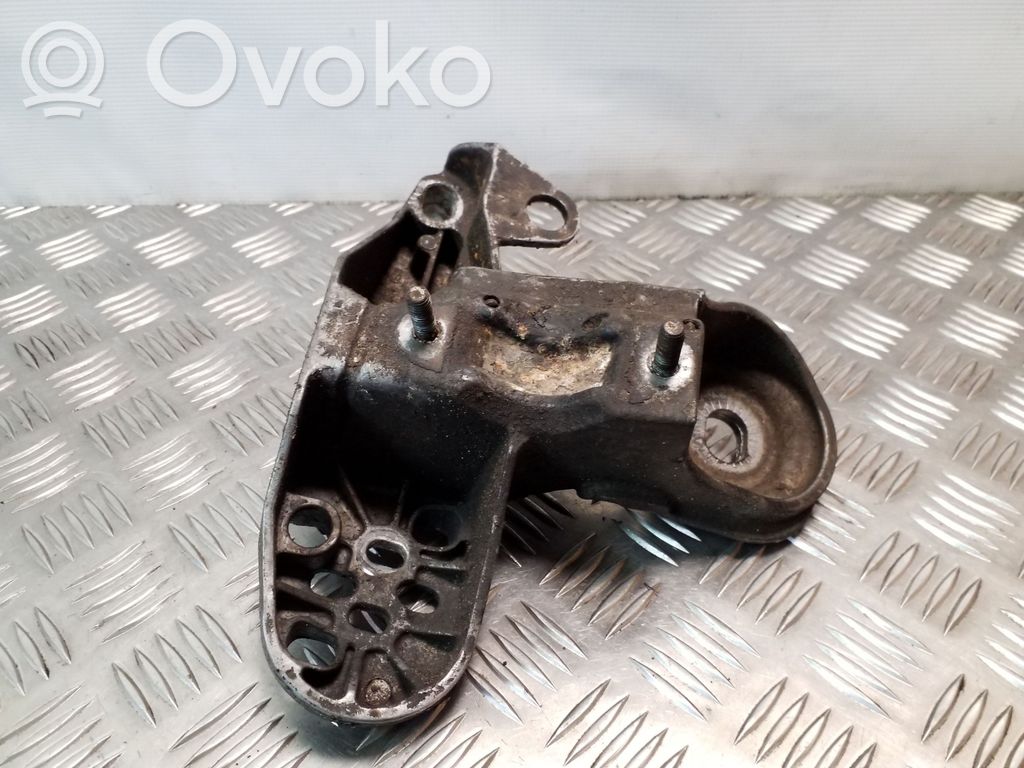 Audi A6 S6 C5 4B Engine mounting bracket 