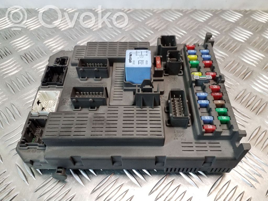 Citroen C8 Drošinātāju bloks 