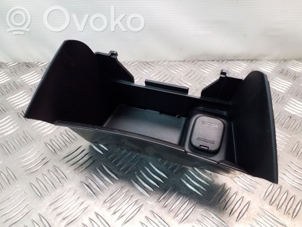 Mazda 6 12V Steckdose vorne 
