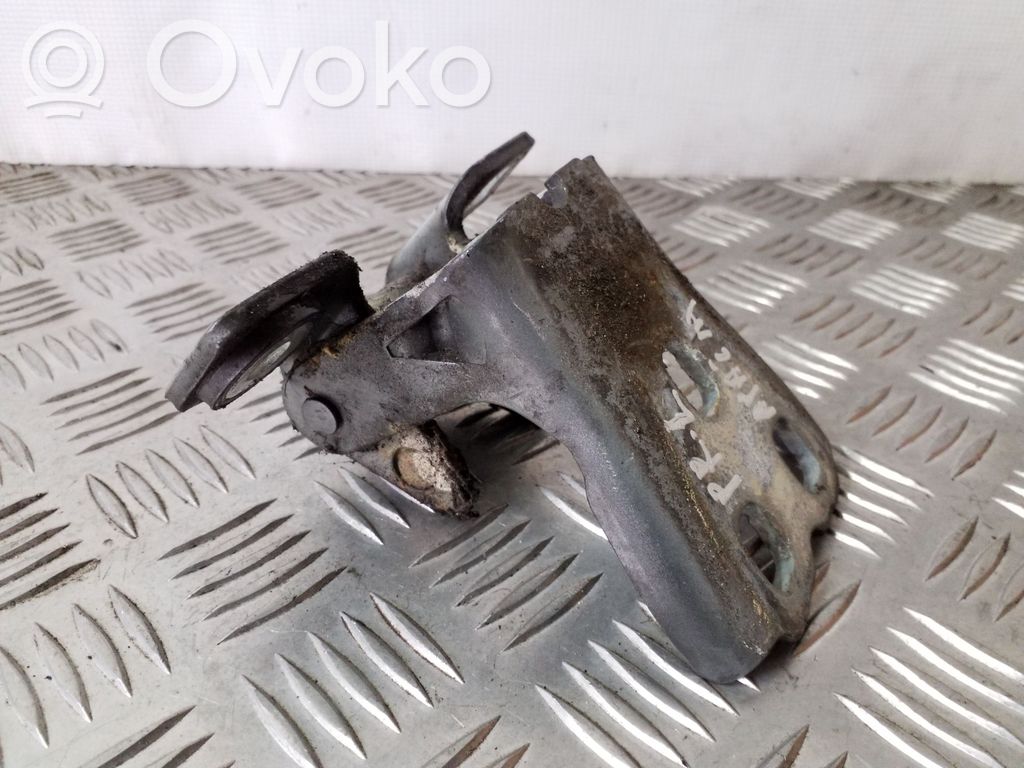 Front door lower hinge   55394220AA