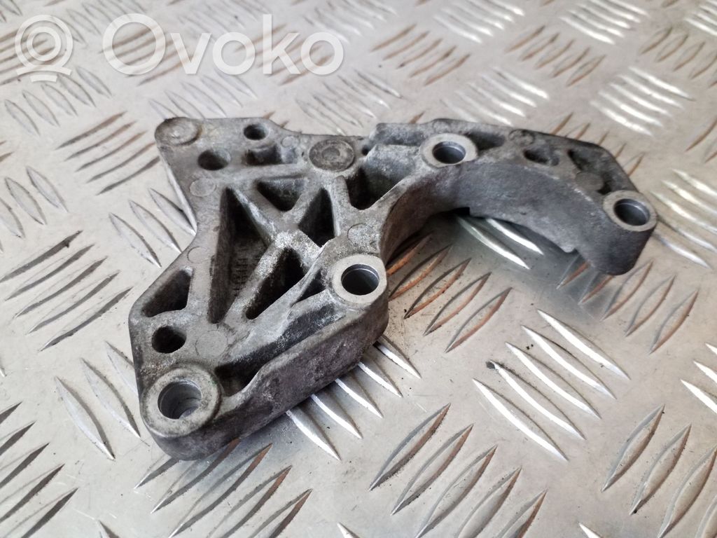BMW 7 E65 E66 Power steering pump mounting bracket 
