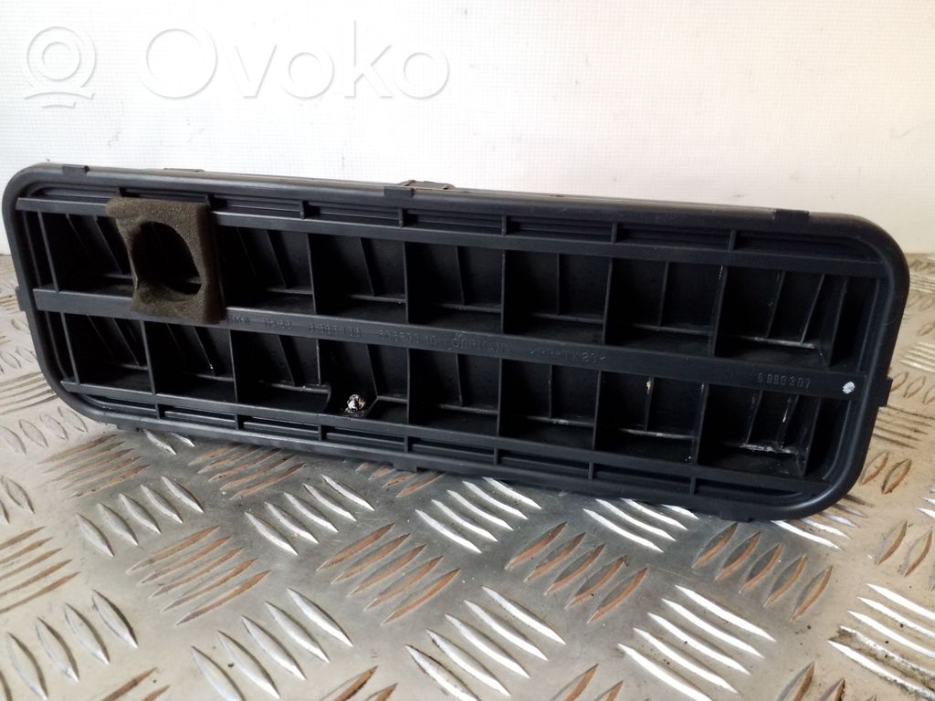 Quarter panel pressure vent   8386133,60829010