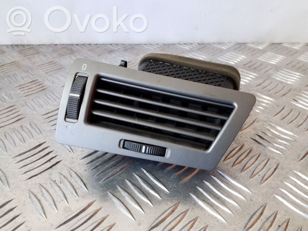 BMW 7 E65 E66 Šoninės oro grotelės 