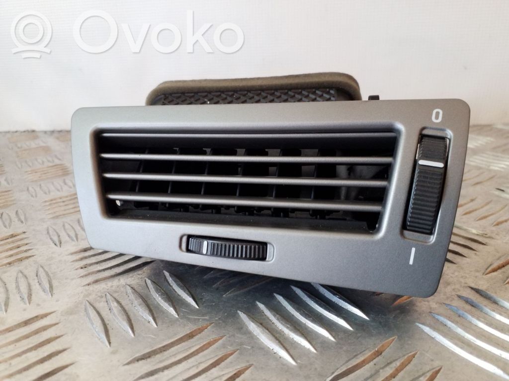 BMW 7 E65 E66 Šoninės oro grotelės 