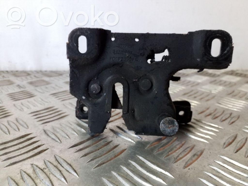 Audi A4 S4 B5 8D Dzinēja pārsega slēdzene 