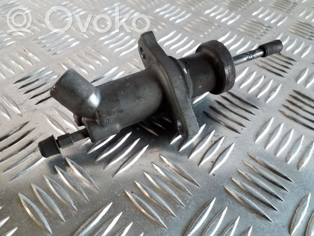 BMW X3 E83 Darbinis sankabos cilindriukas 