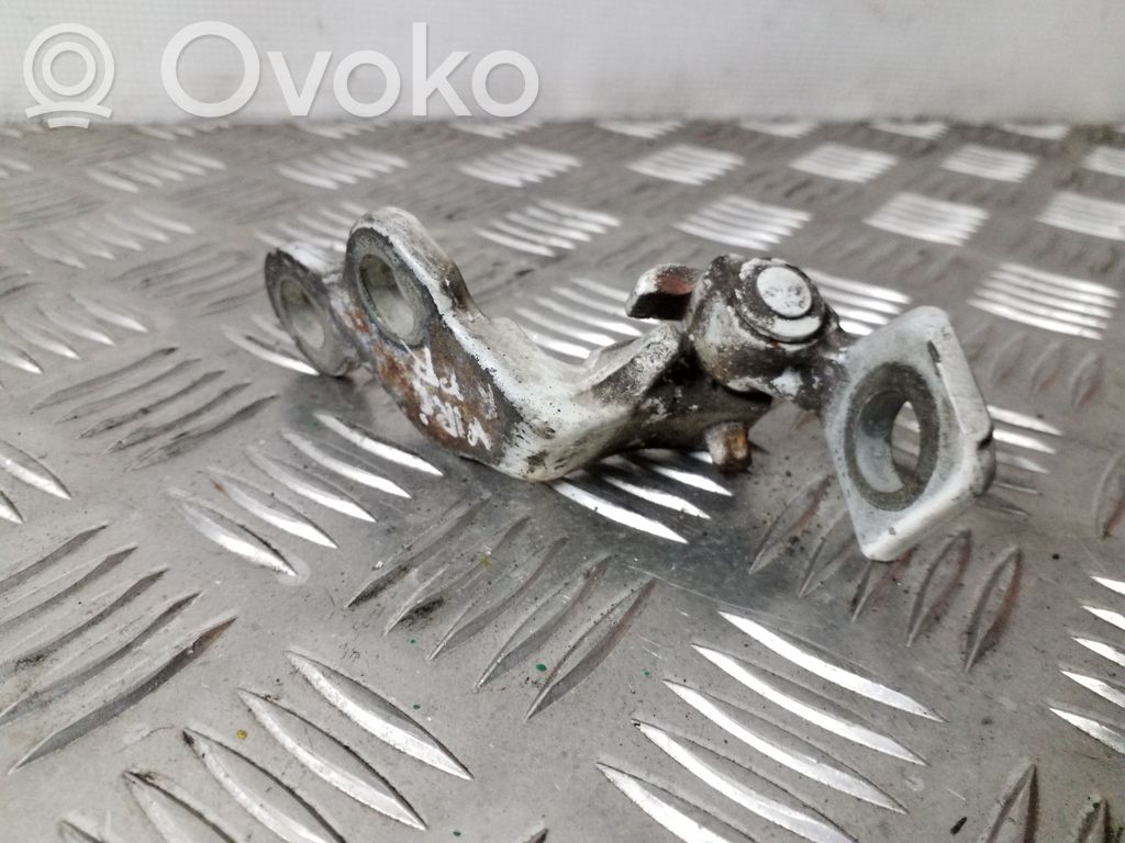 Ford Focus Front door upper hinge 
