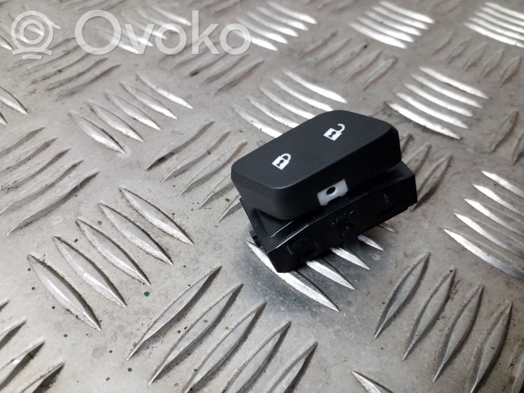 Opel Astra K Central locking switch button 