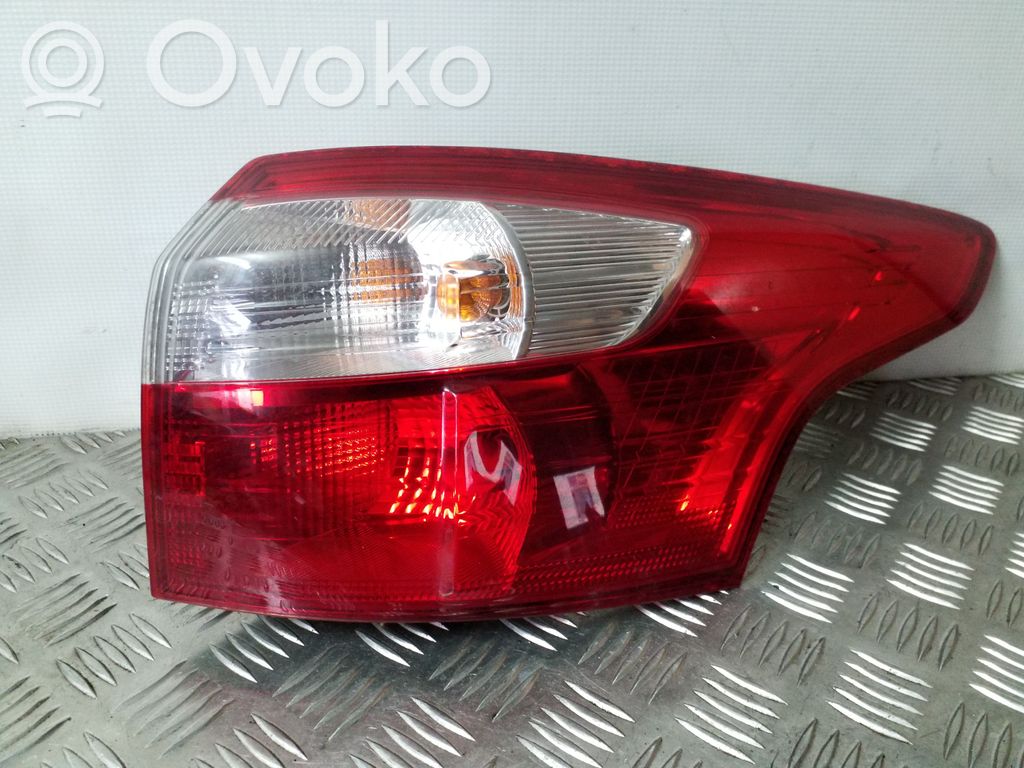 Ford Focus Luz trasera/de freno 