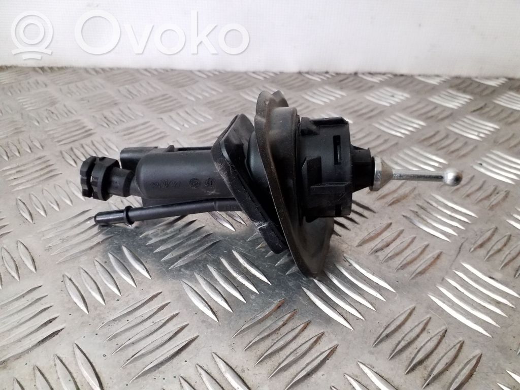 Ford Focus Kytkimen apusylinteri 