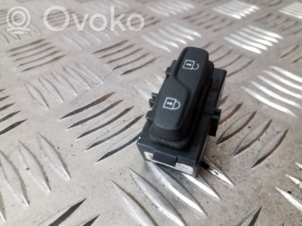Volvo XC60 Central locking switch button 