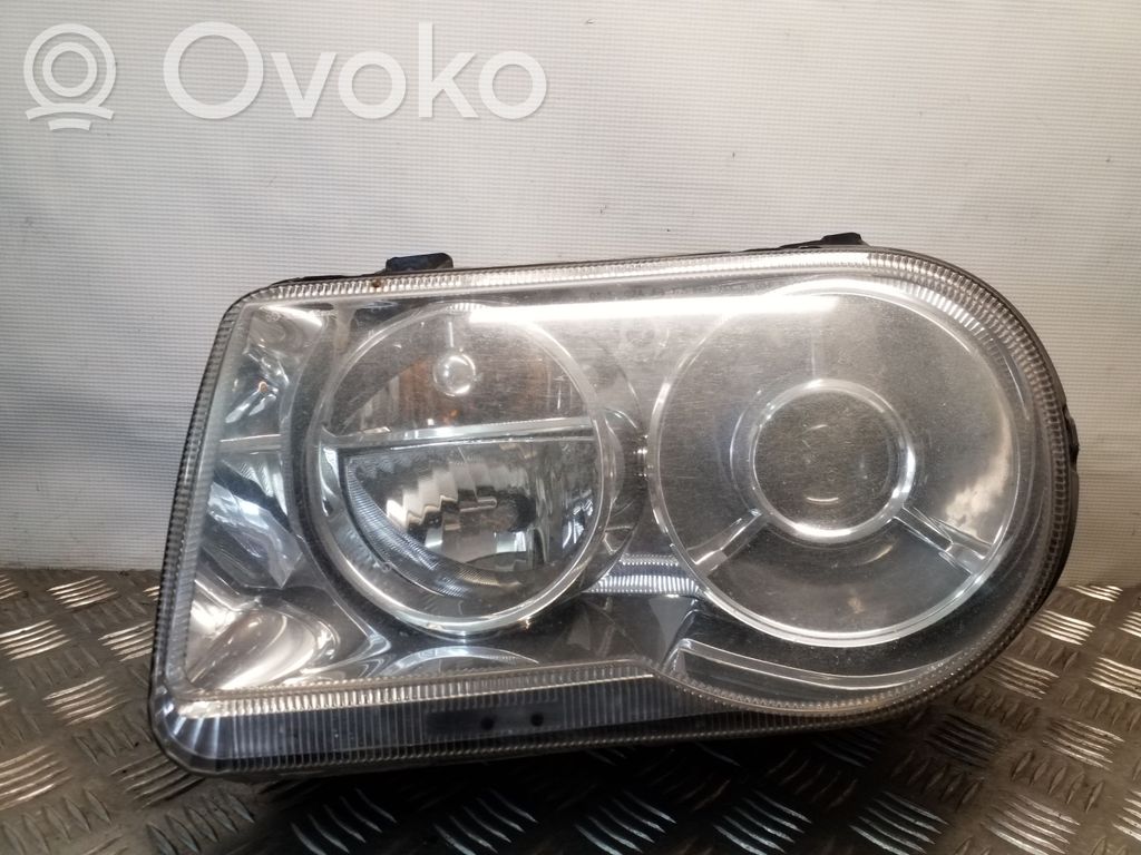 Chrysler 300 - 300C Phare frontale 