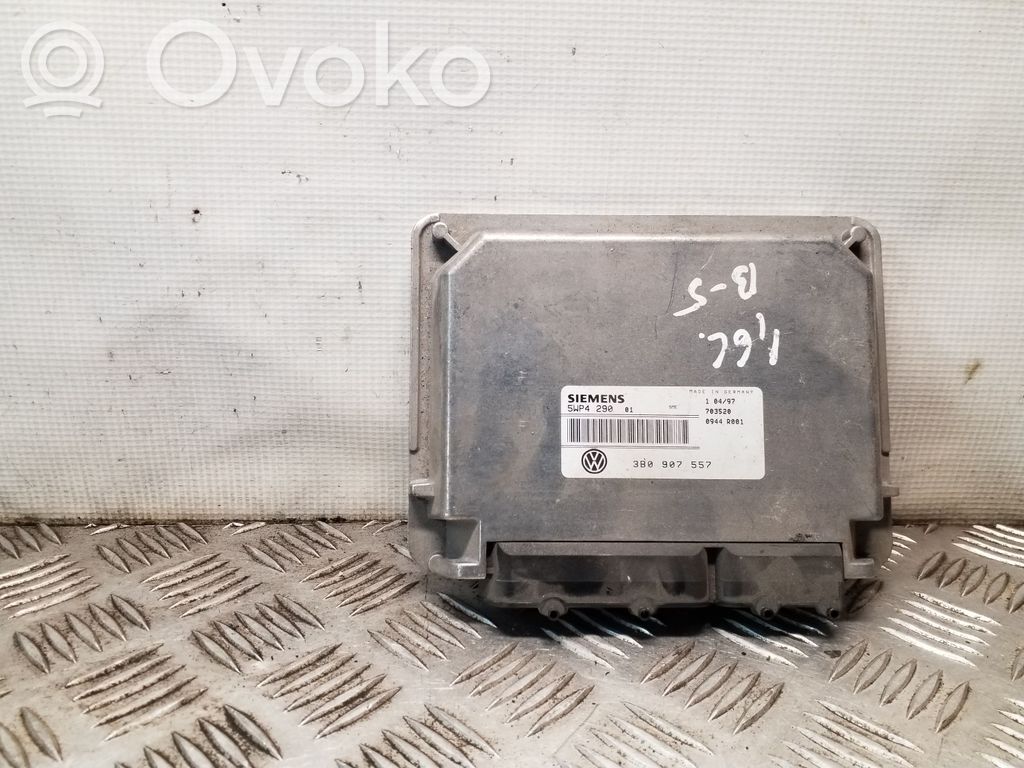 Volkswagen PASSAT B5 Engine control unit/module 