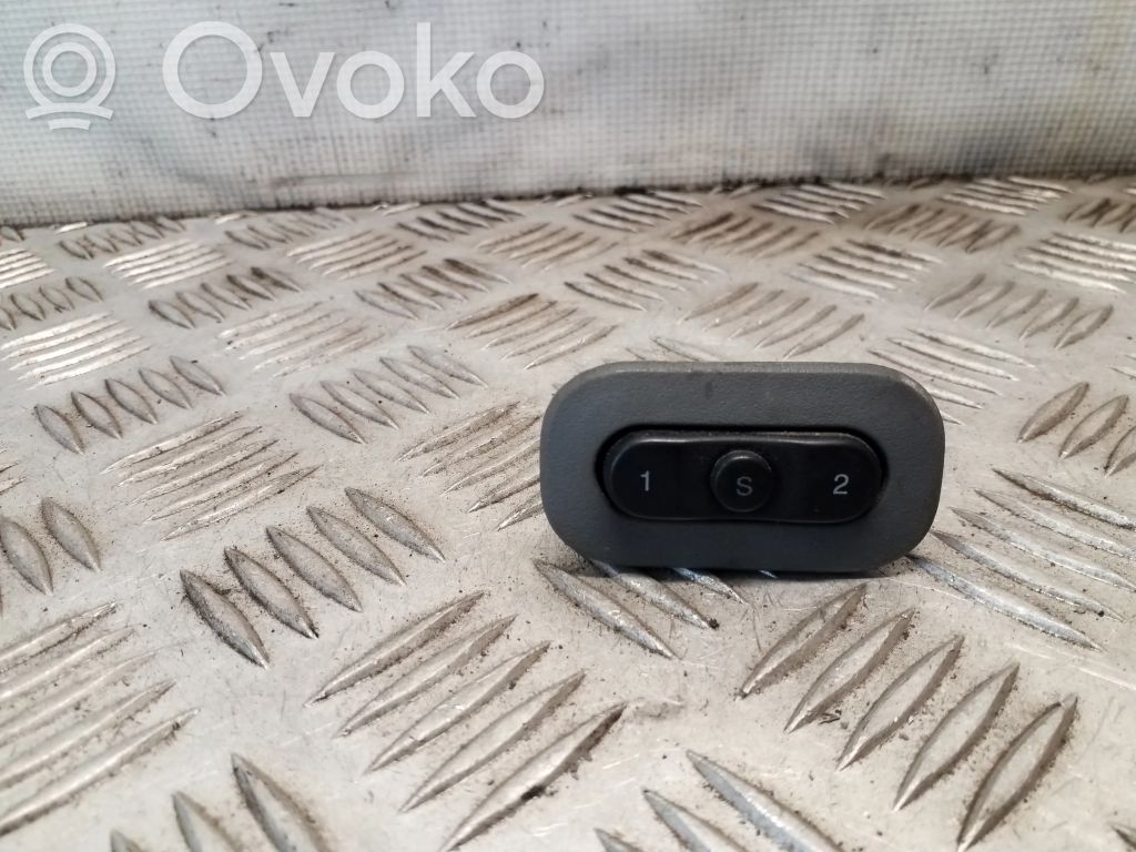 Jeep Grand Cherokee (WK) Seat memory switch 