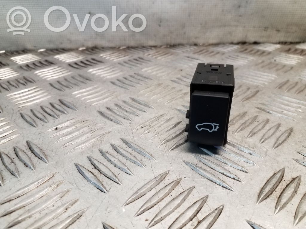 Lexus RX 450H Tailgate opening switch 