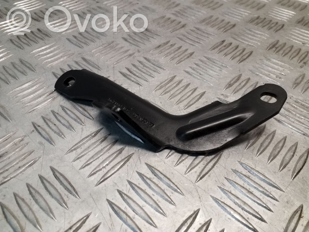 Volvo V40 Other engine bay part 