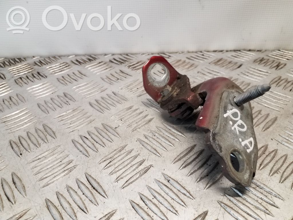 Ford Mondeo MK V Front door lower hinge 
