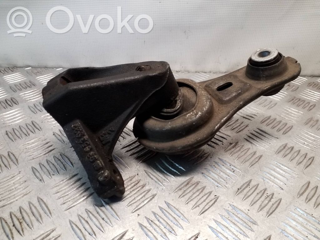 Opel Vivaro Engine mounting bracket 