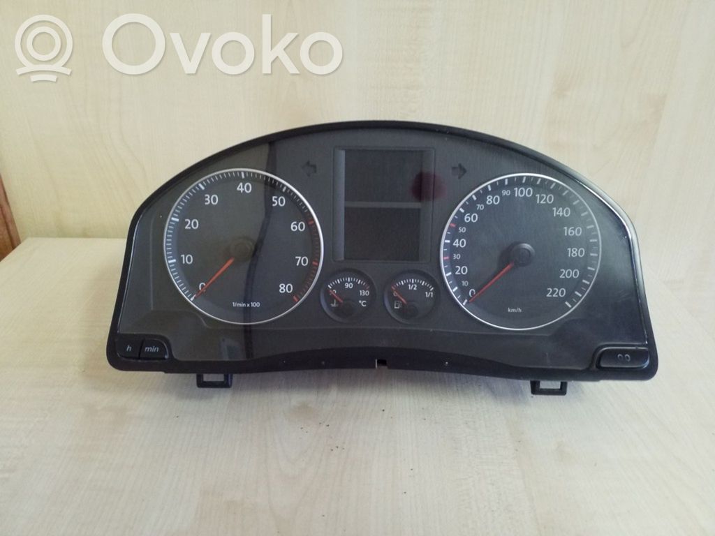 Volkswagen Golf V Licznik / Prędkościomierz 