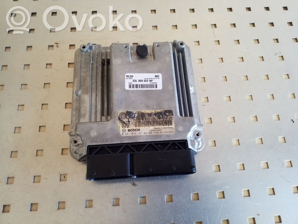 Audi A5 8T 8F Engine control unit/module 