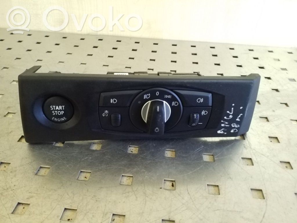 Light switch   6988555