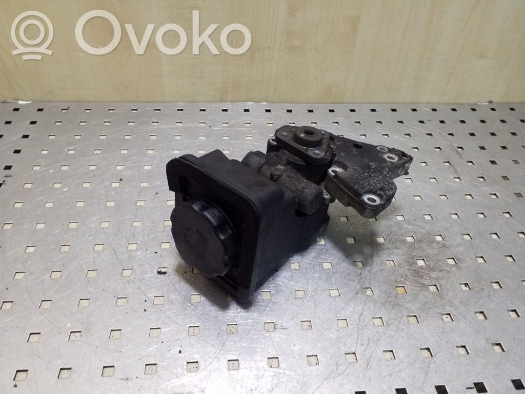 BMW X5 E53 Power steering pump 