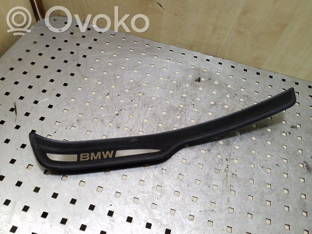 BMW 3 E90 E91 Moldura protectora del borde trasero 