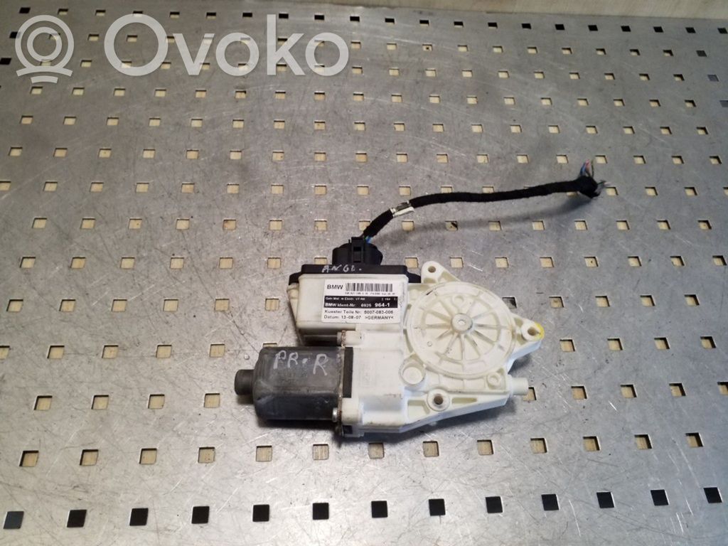 BMW X3 E83 Front door window regulator motor 