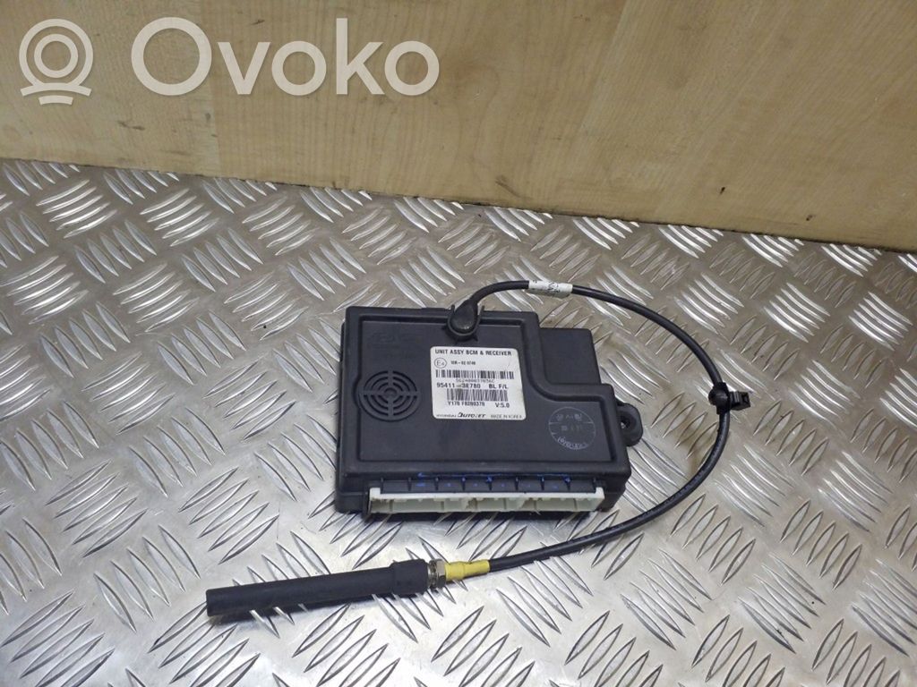 KIA Sorento Unidad de control/módulo del bloqueo de puertas 