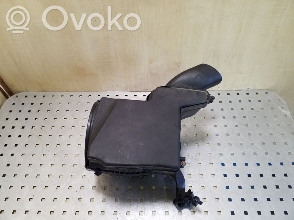 Ford Focus Air filter box 