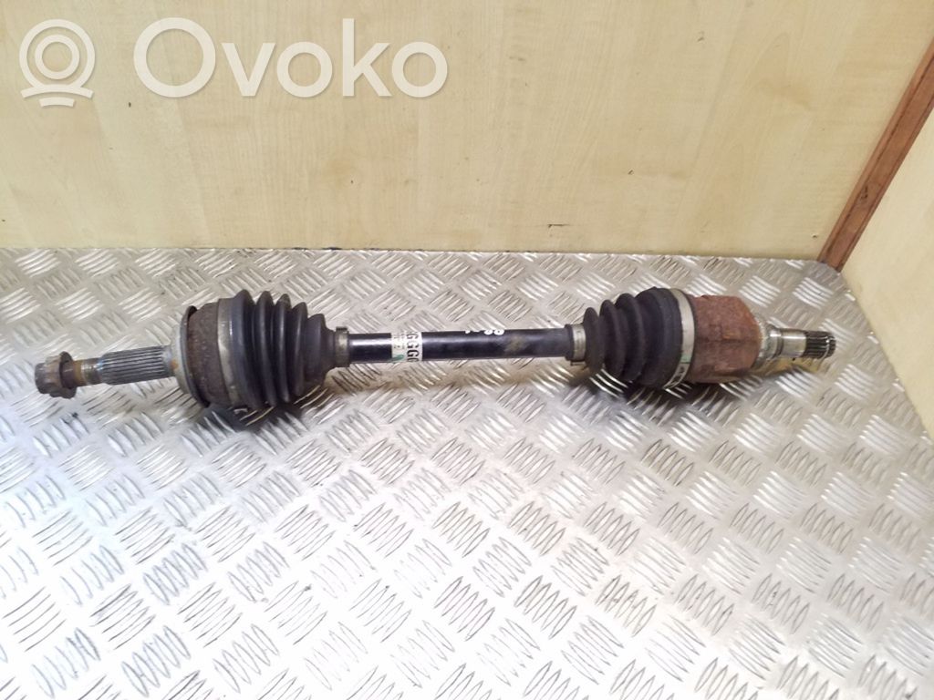 Toyota Yaris Półoś przednia 