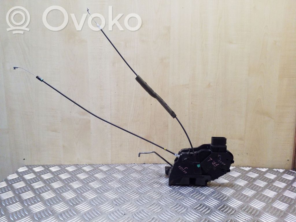 Mazda 3 I Front door lock 