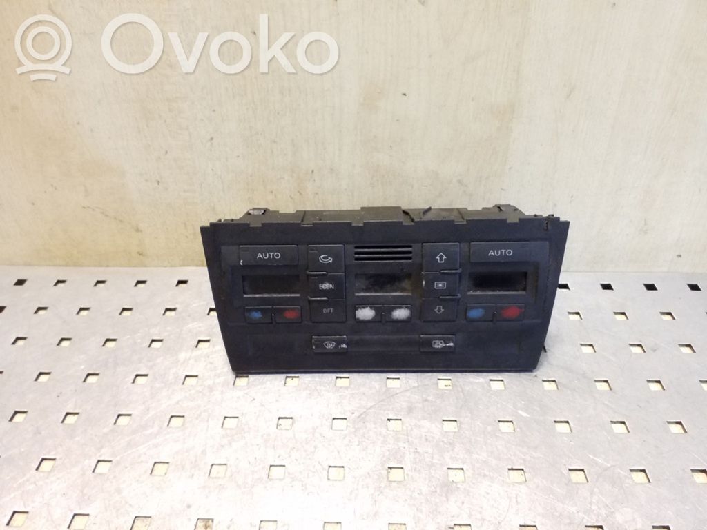 Audi A4 S4 B6 8E 8H Climate control unit 