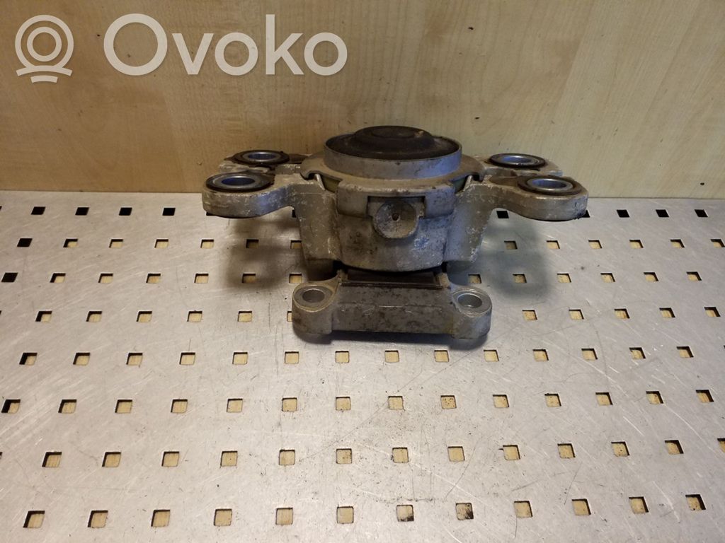 Land Rover Freelander 2 - LR2 Gearbox mount 