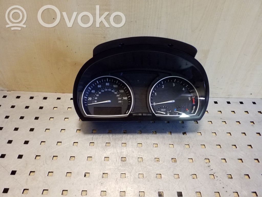 BMW X3 E83 Speedometer (instrument cluster) 