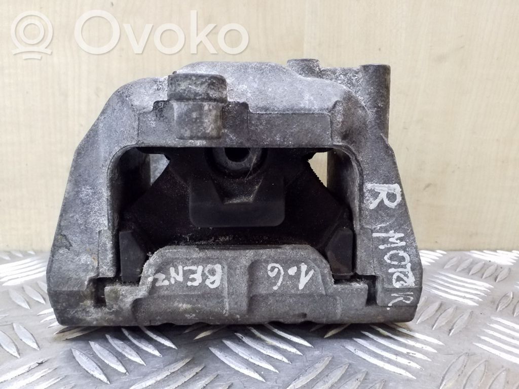 Volkswagen Touran I Engine mount bracket 