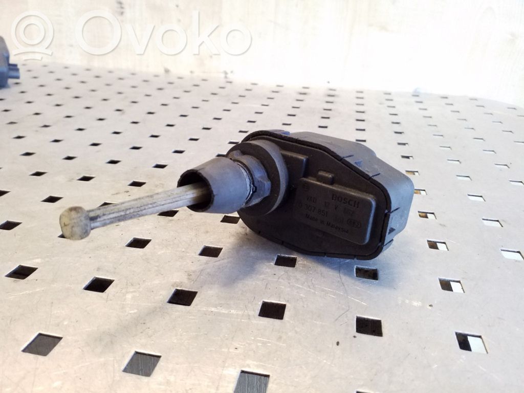 Opel Frontera A Headlight level adjustment motor 