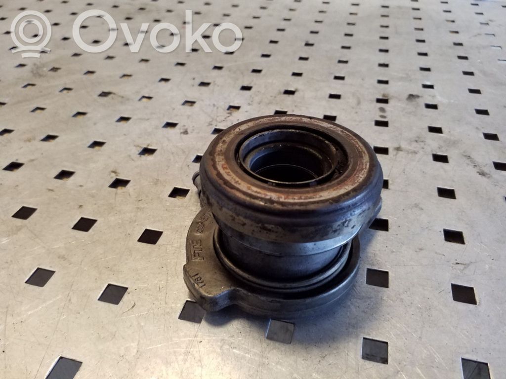 Volvo XC60 Kytkimen irrotuksen laakeri 
