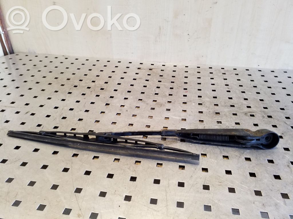 Opel Vectra B Wischerarm Heckscheibe 