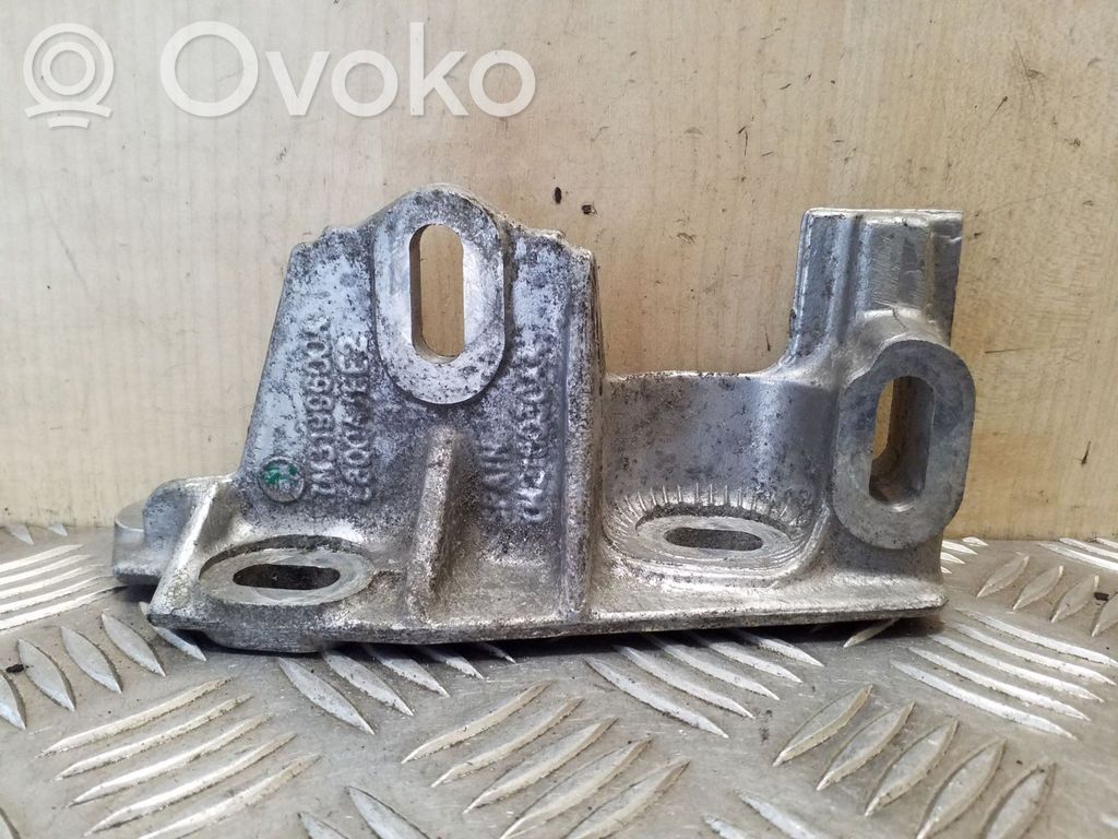 Engine mounting bracket   7M3199600A,YM216030AA
