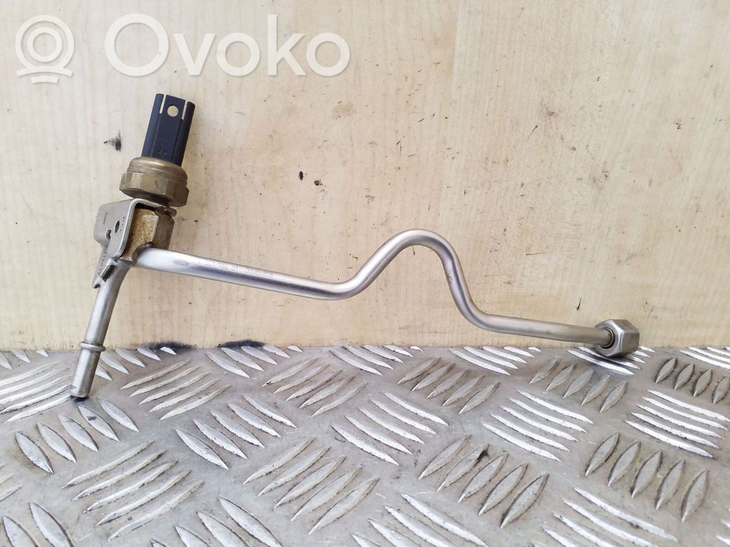 BMW 3 E90 E91 Fuel pressure sensor 