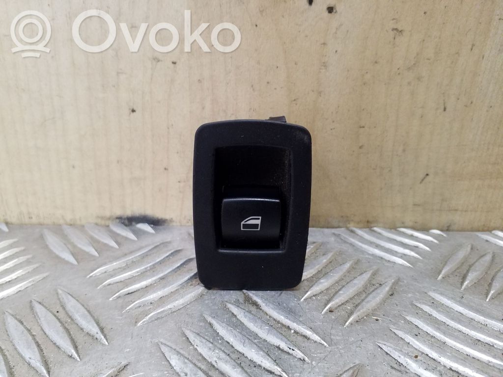 BMW X3 E83 Elektrisko logu slēdzis 