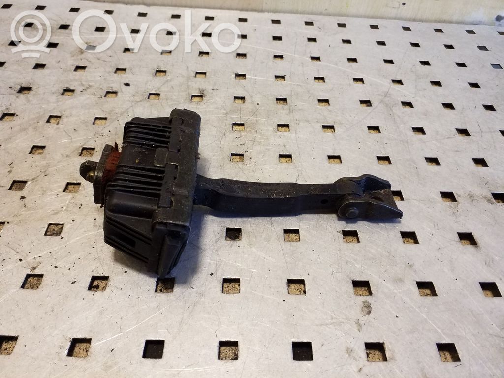 BMW X5 E53 Etuoven pidätin 