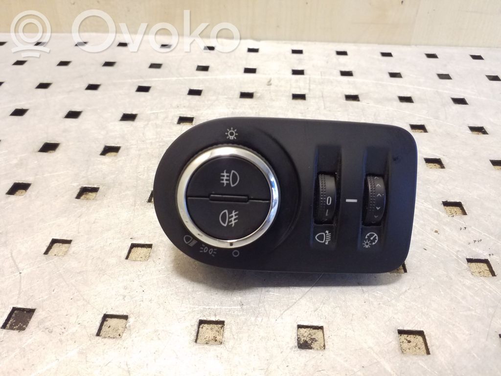 Opel Corsa D Light switch 