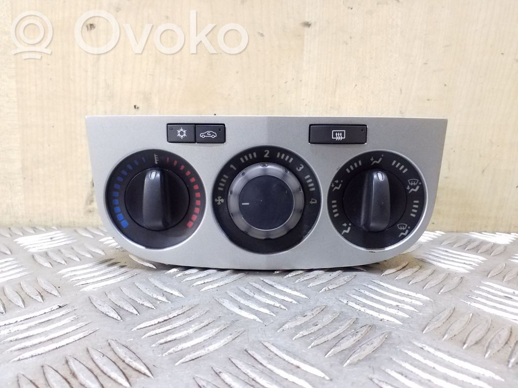 Opel Corsa D Climate control unit 